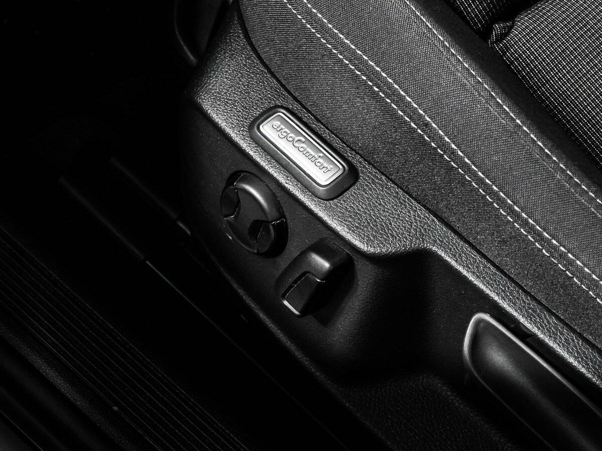 Volkswagen Passat 2018 года с пробегом. Фото: #18