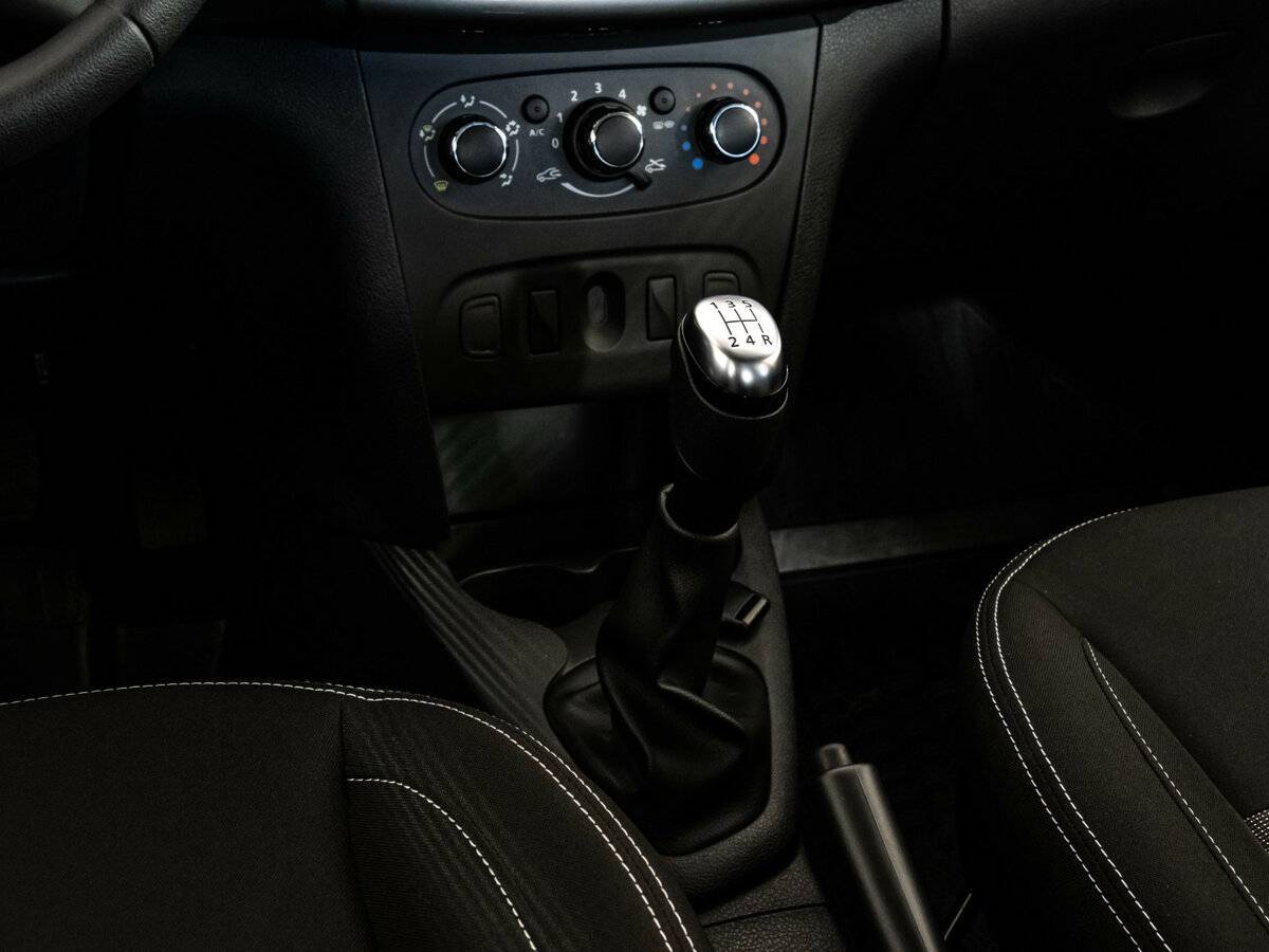 Renault Sandero 2022 года с пробегом. Фото: #11