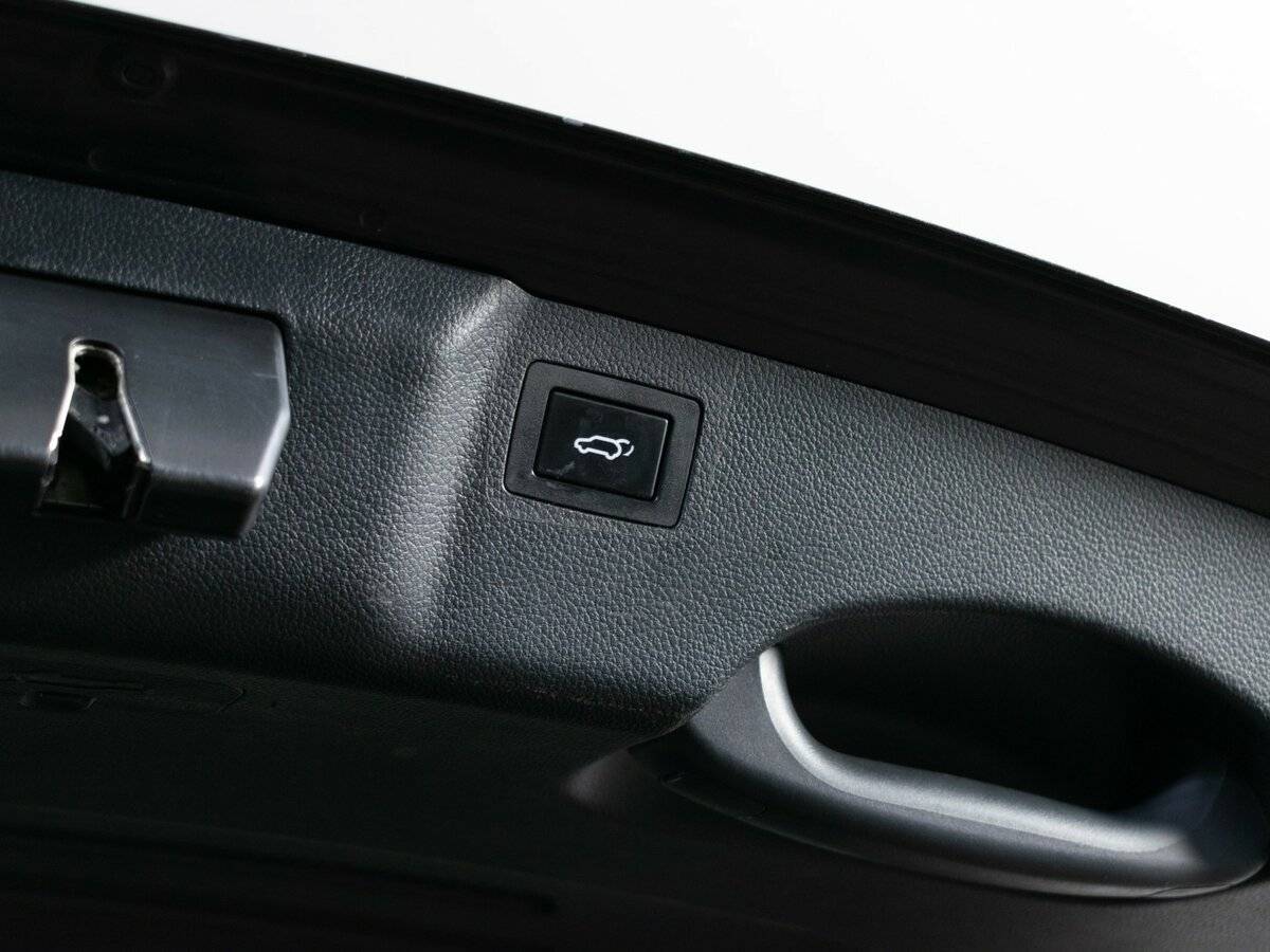 Hyundai Santa Fe 2017 года с пробегом. Фото: #9