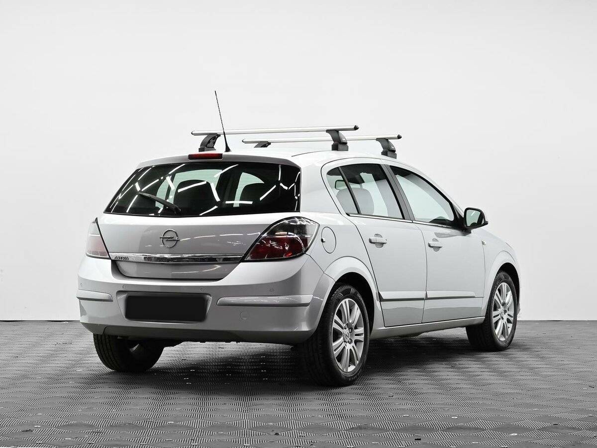 Opel Astra 2012 года с пробегом. Фото: #3