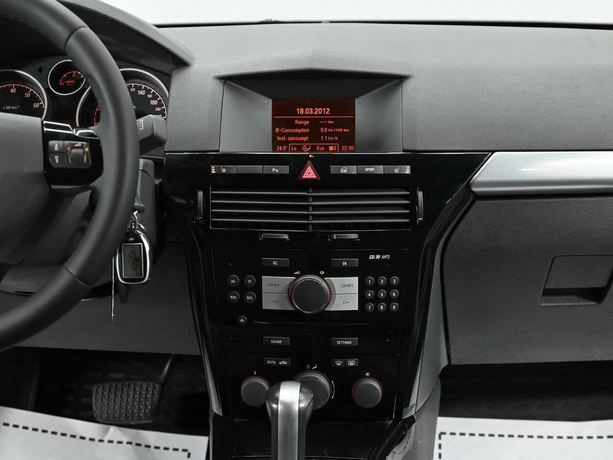 Opel Astra 2012 года с пробегом. Фото: #8