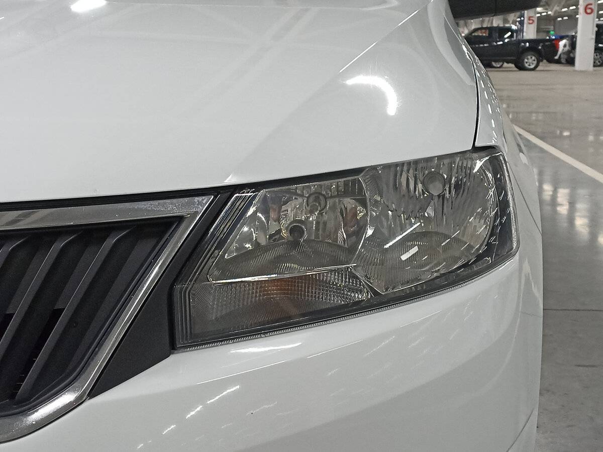 Skoda Rapid 2018 года с пробегом. Фото: #16