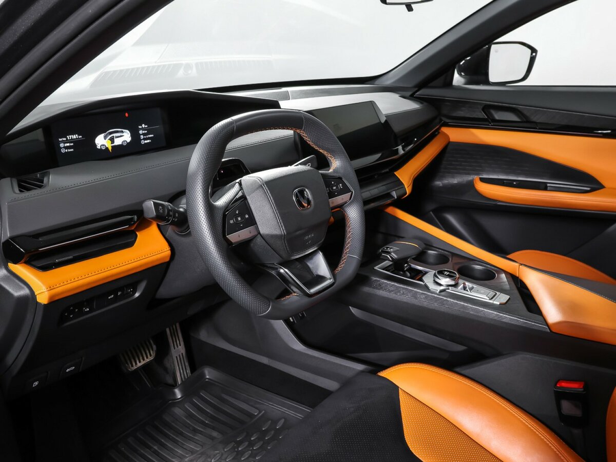 Changan UNI-V 2023 года с пробегом. Фото: #11