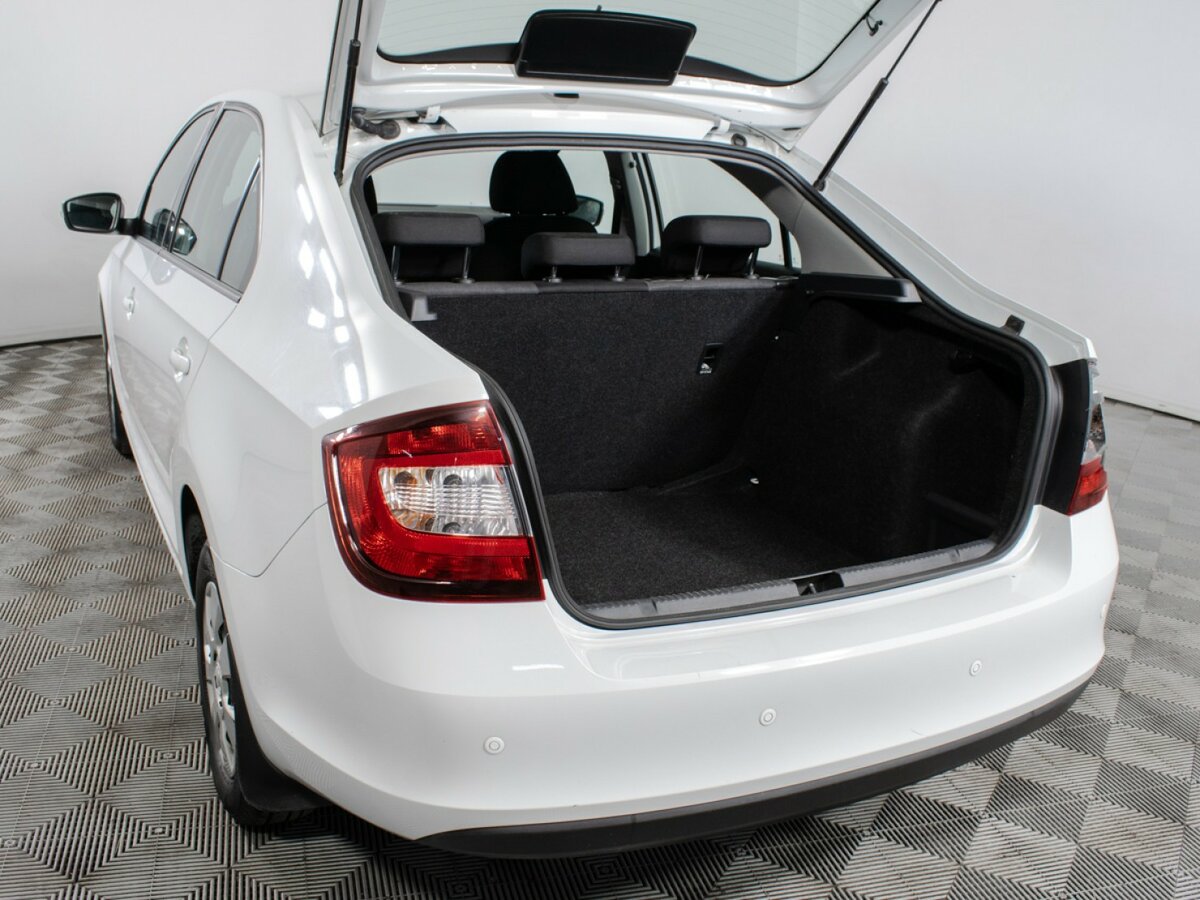 Skoda Rapid 2017 года с пробегом. Фото: #12