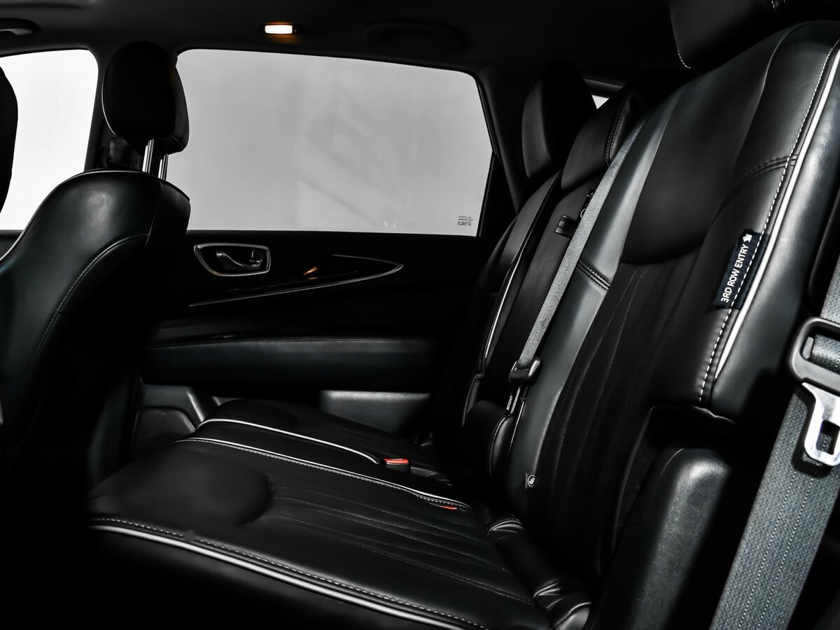 Infiniti QX60 2018 года с пробегом. Фото: #12