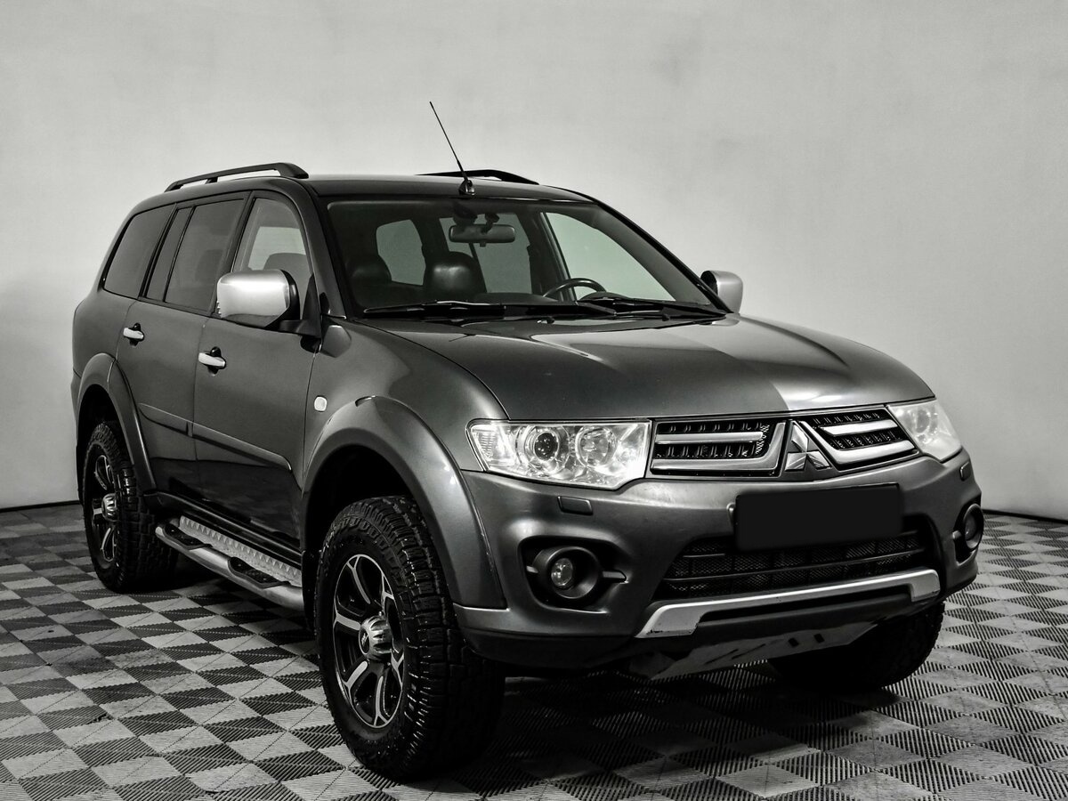 Mitsubishi Pajero Sport 2013 года с пробегом. Фото: #2