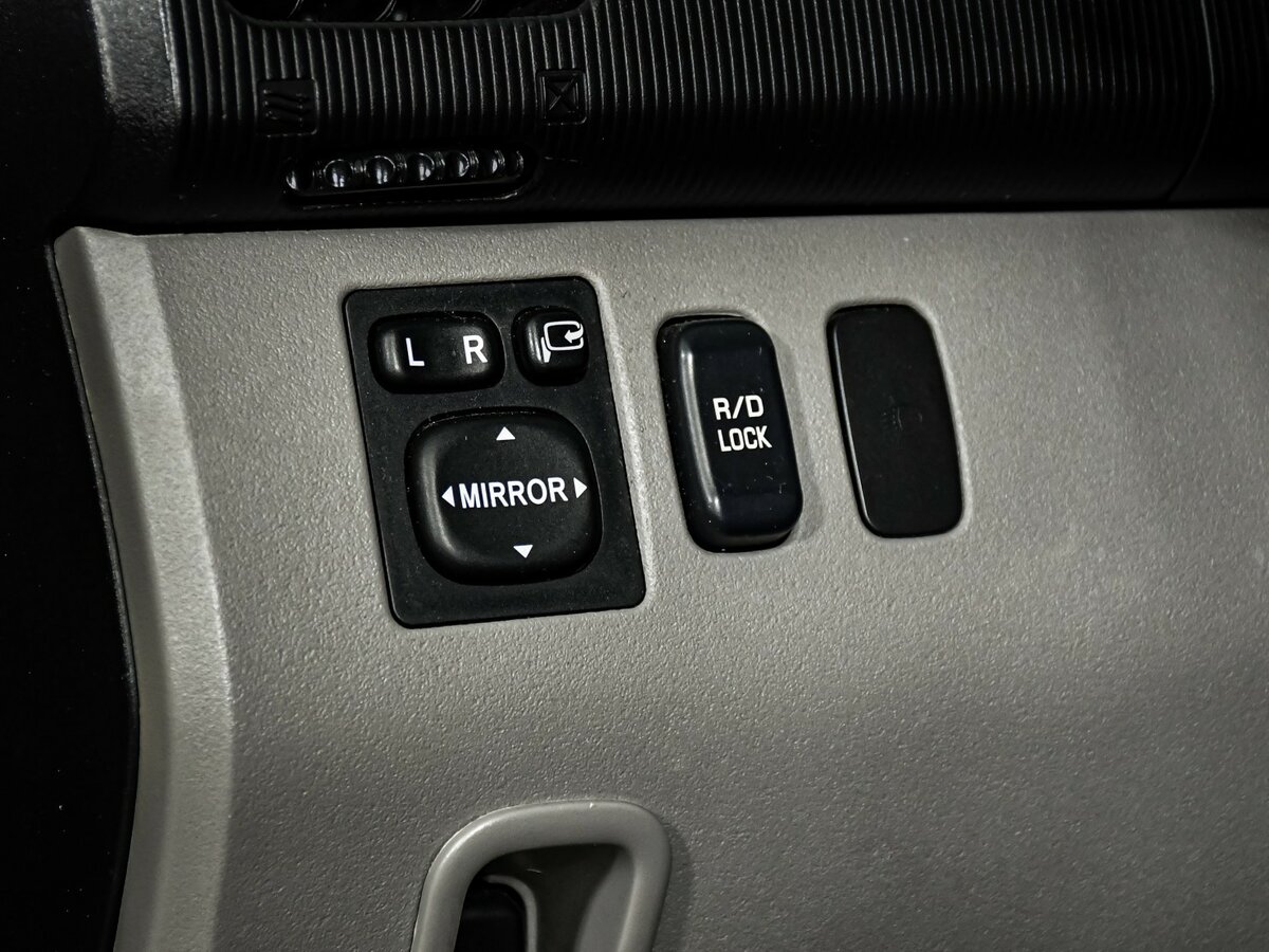 Mitsubishi Pajero Sport 2013 года с пробегом. Фото: #12