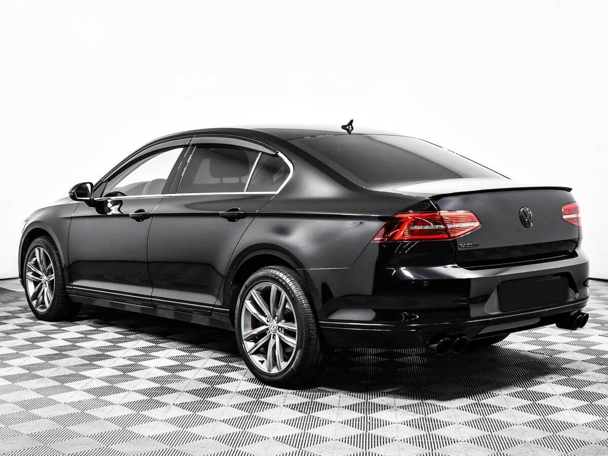 Volkswagen Passat 2018 года с пробегом. Фото: #5