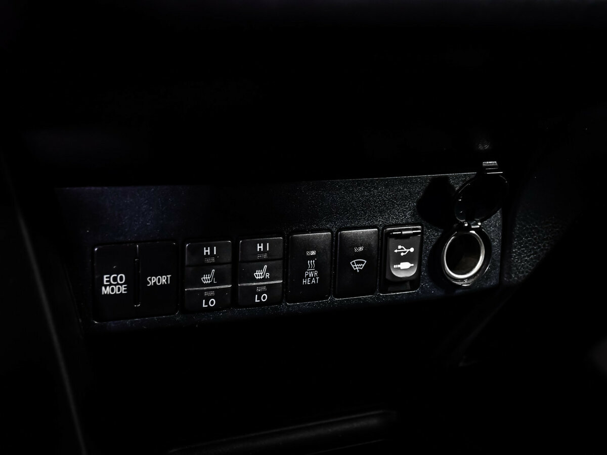 Toyota RAV4 2013 года с пробегом. Фото: #13