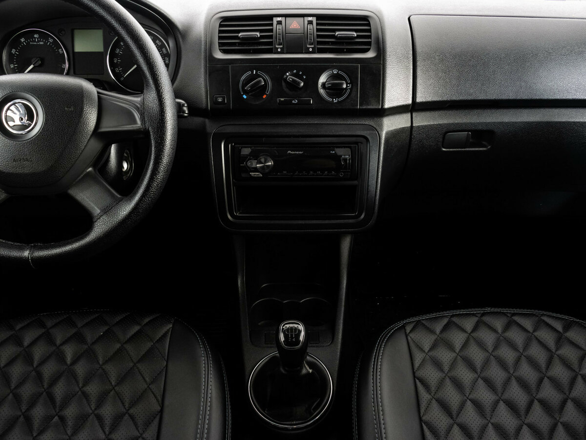 Skoda Fabia 2013 года с пробегом. Фото: #12
