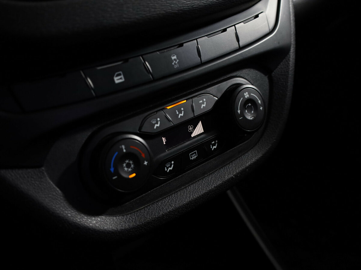 Lada (ВАЗ) Vesta 2017 года с пробегом. Фото: #12