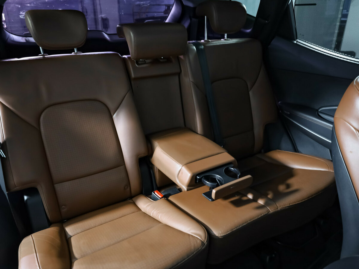 Hyundai Santa Fe 2012 года с пробегом. Фото: #30