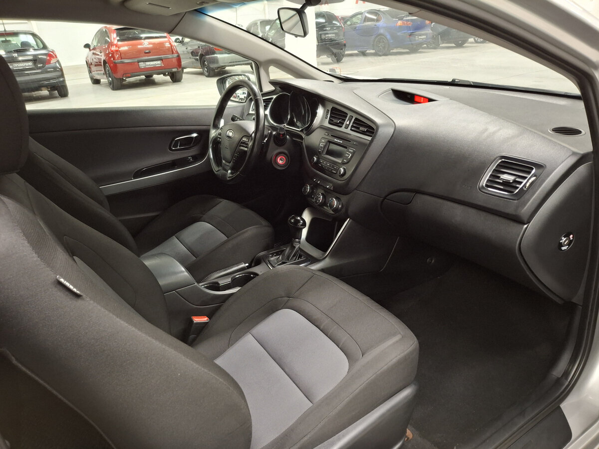 Kia Ceed 2013 года с пробегом. Фото: #10