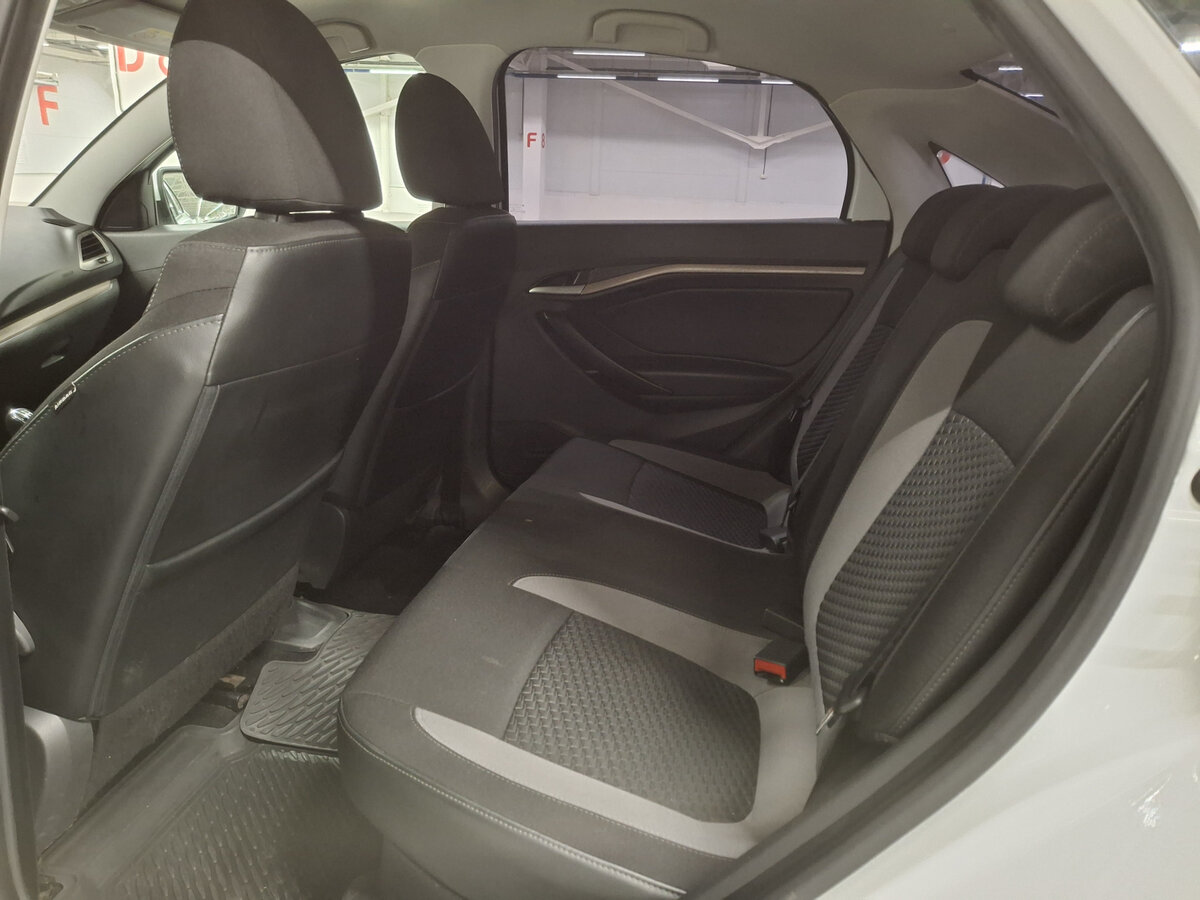 Lada (ВАЗ) Vesta 2017 года с пробегом. Фото: #11