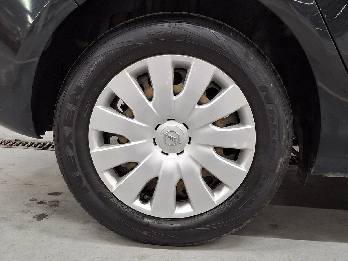 Opel Astra 2013 года с пробегом. Фото: #16