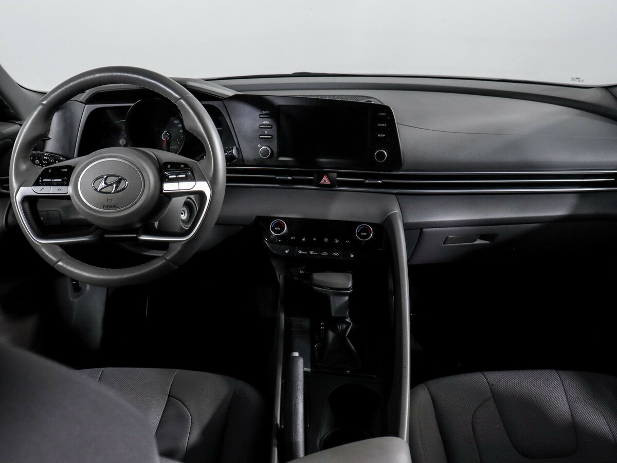 Hyundai Elantra 2021 года с пробегом. Фото: #9