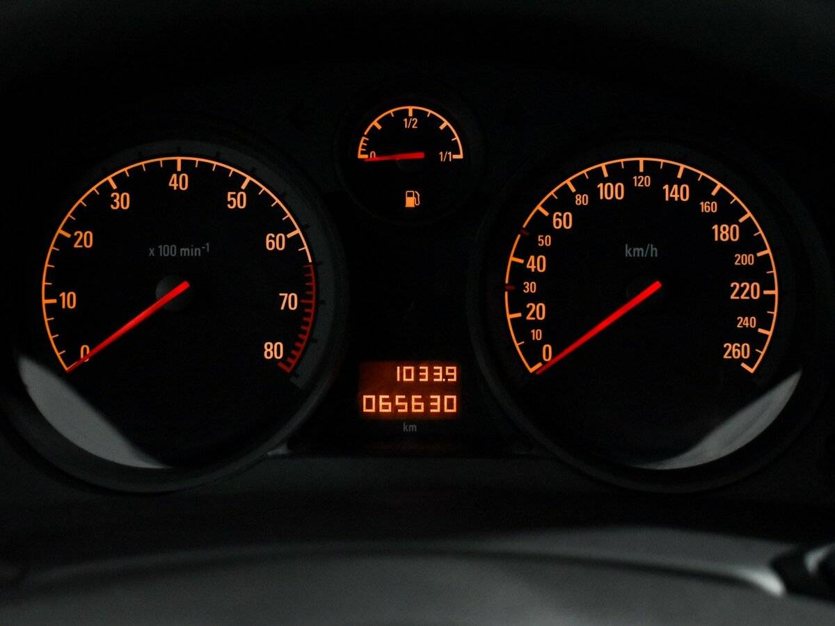 Opel Astra 2013 года с пробегом. Фото: #14