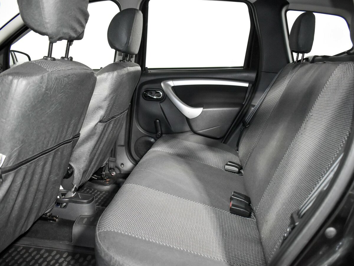 Nissan Terrano 2015 года с пробегом. Фото: #10