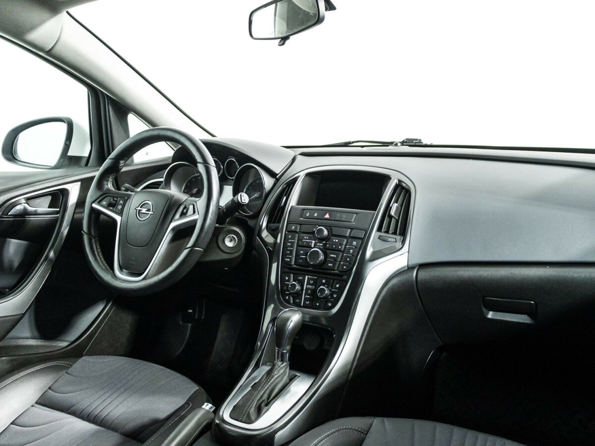 Opel Astra 2014 года с пробегом. Фото: #8