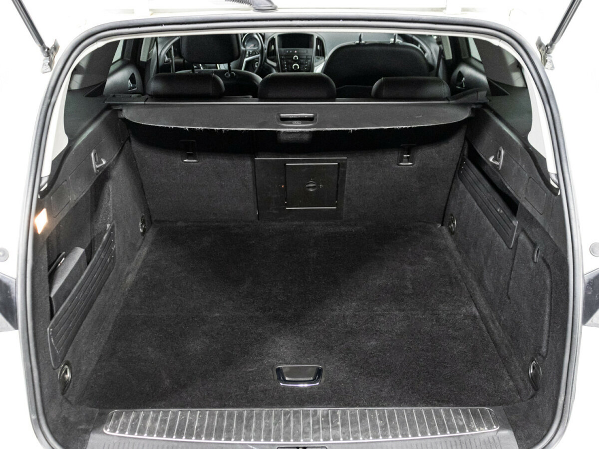 Opel Astra 2014 года с пробегом. Фото: #15