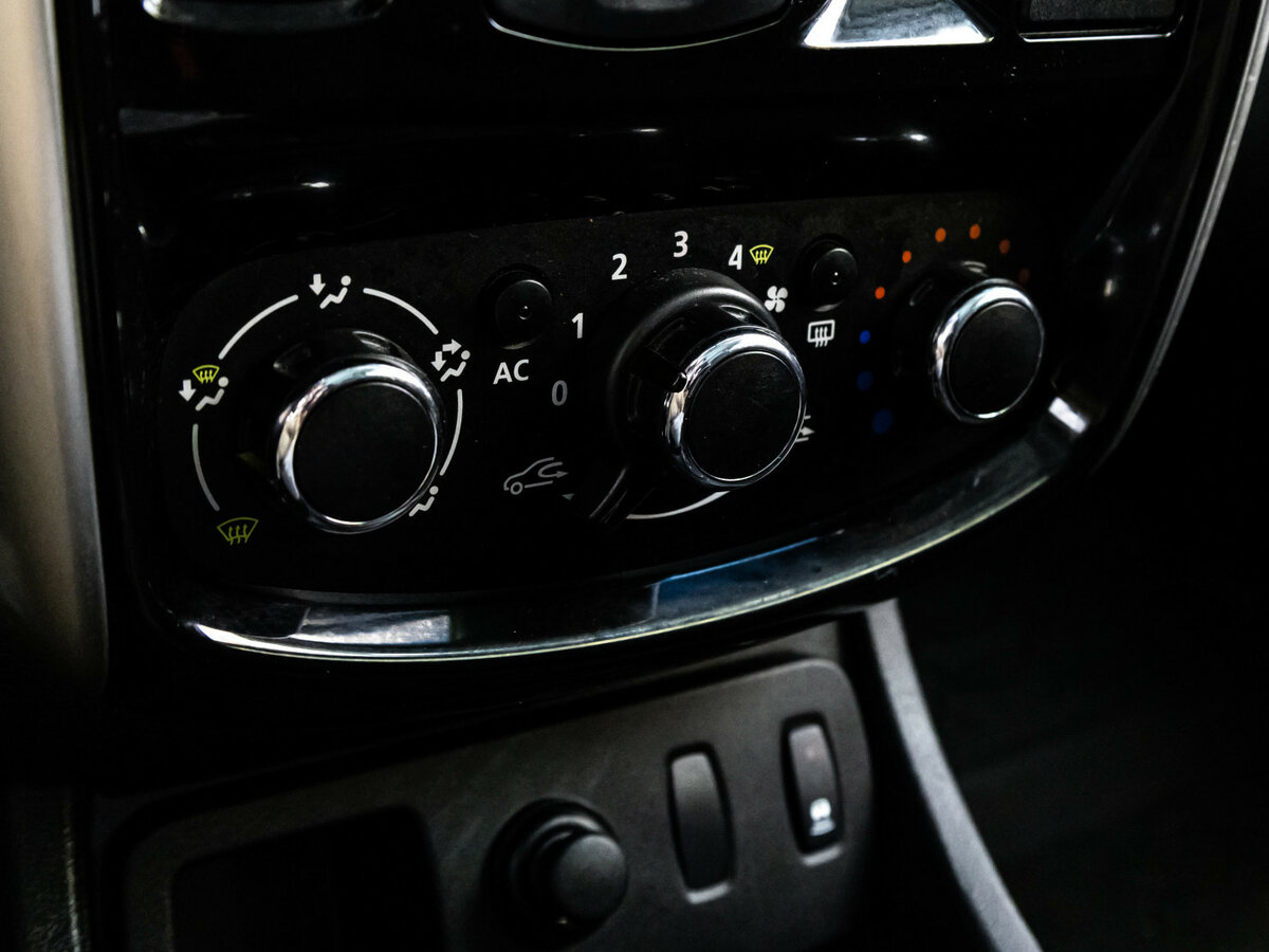 Nissan Terrano 2014 года с пробегом. Фото: #9