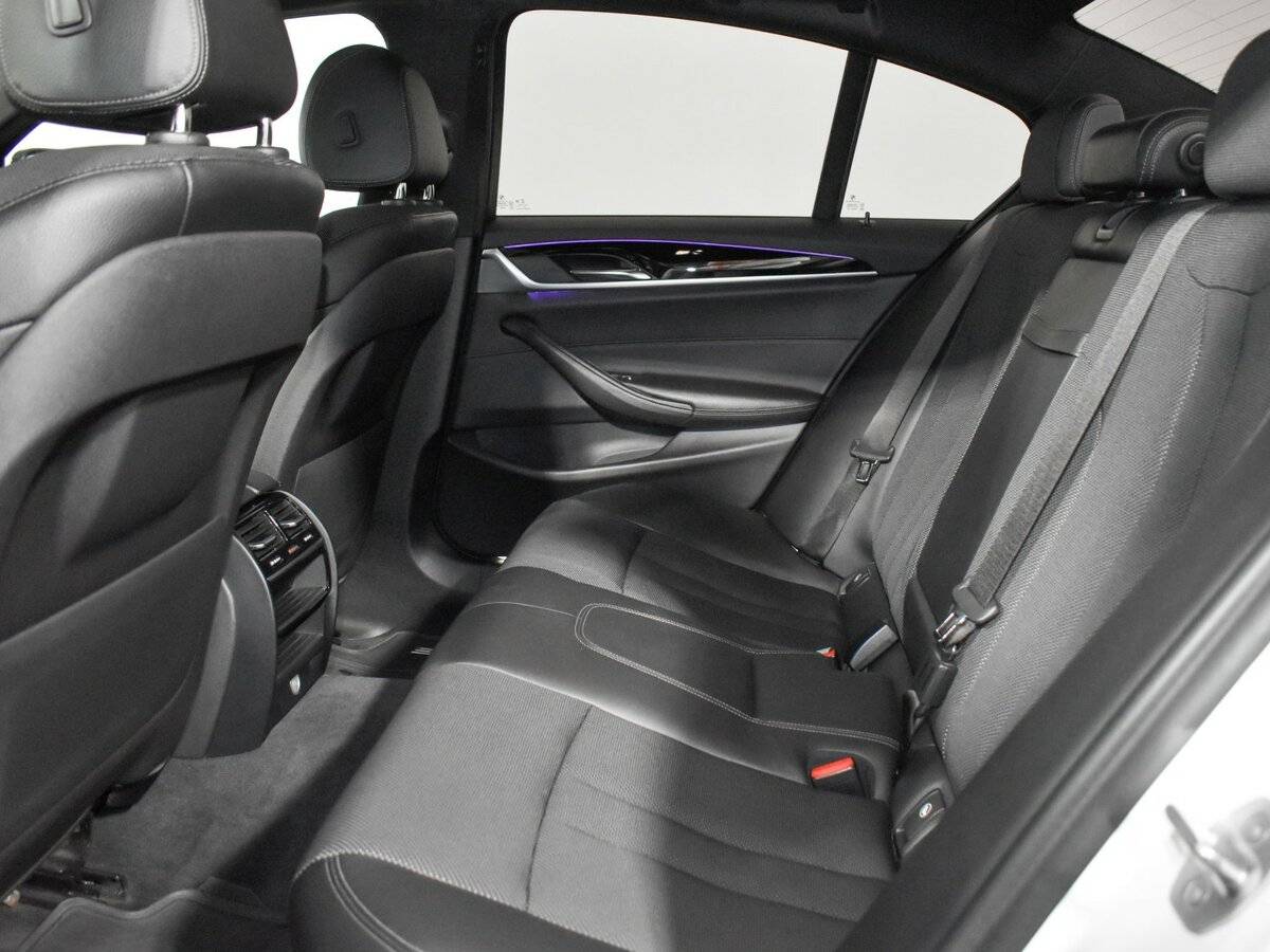 BMW 5 серии 2017 года с пробегом. Фото: #10