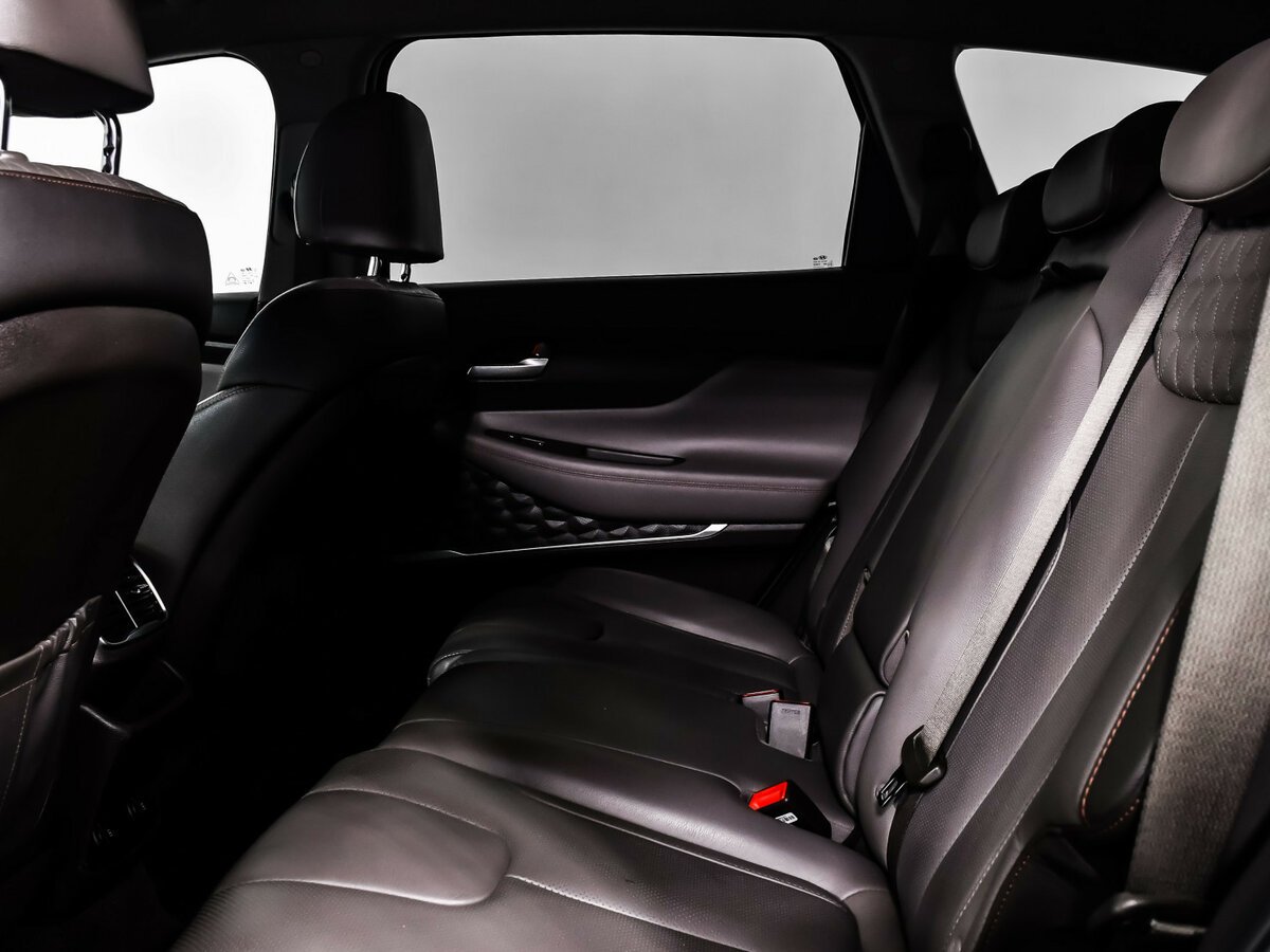 Hyundai Santa Fe 2018 года с пробегом. Фото: #12
