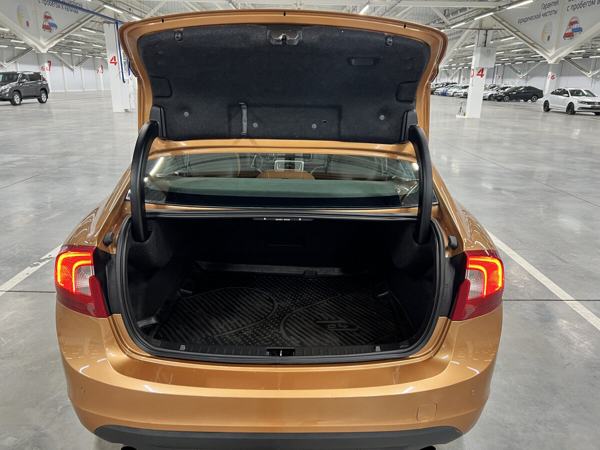 Volvo S60 2012 года с пробегом. Фото: #9