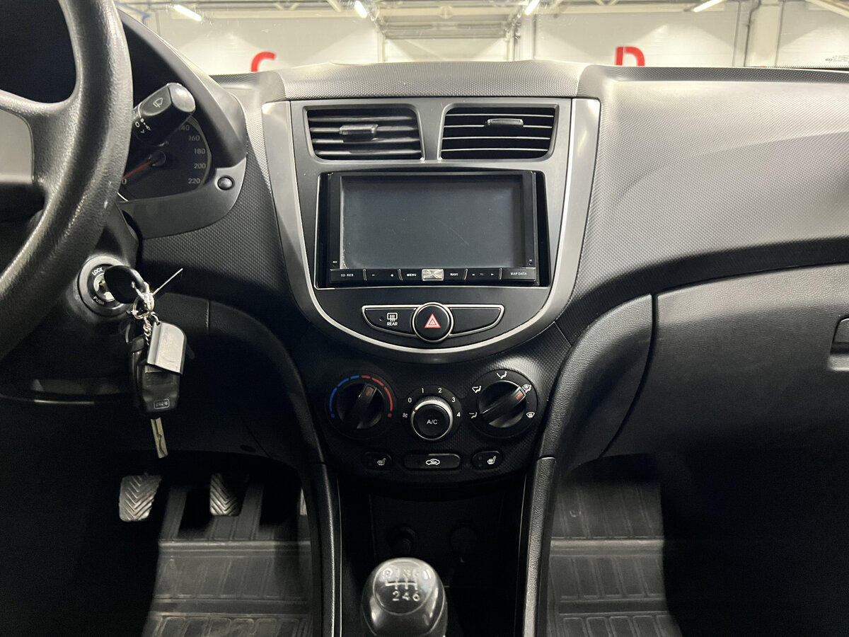 Hyundai Solaris 2015 года с пробегом. Фото: #14