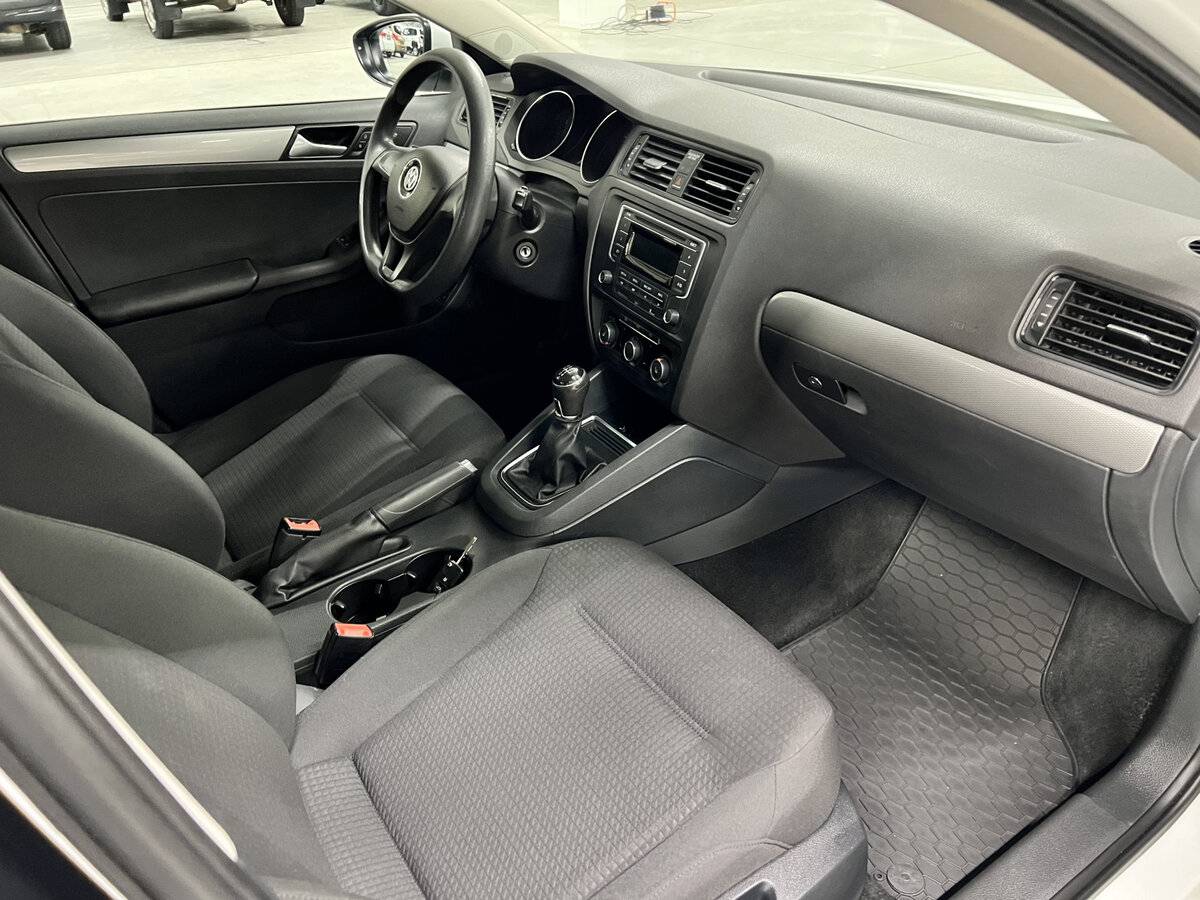 Volkswagen Jetta 2016 года с пробегом. Фото: #10