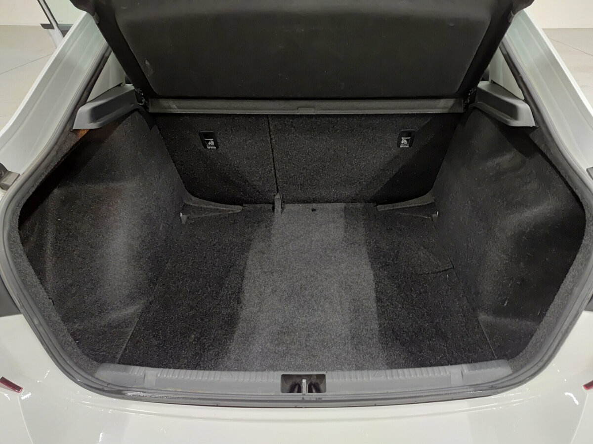 Volkswagen Polo 2021 года с пробегом. Фото: #9