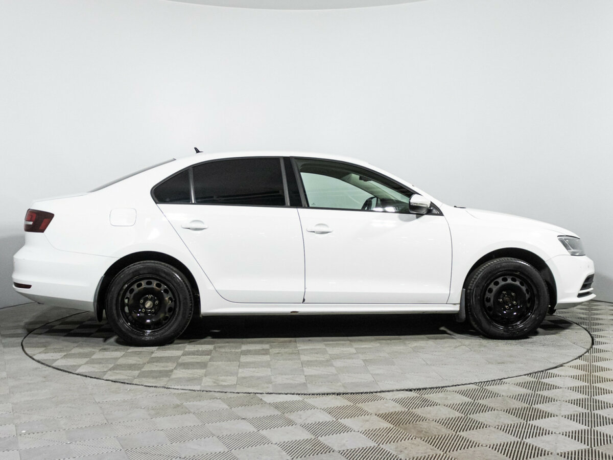 Volkswagen Jetta 2016 года с пробегом. Фото: #3