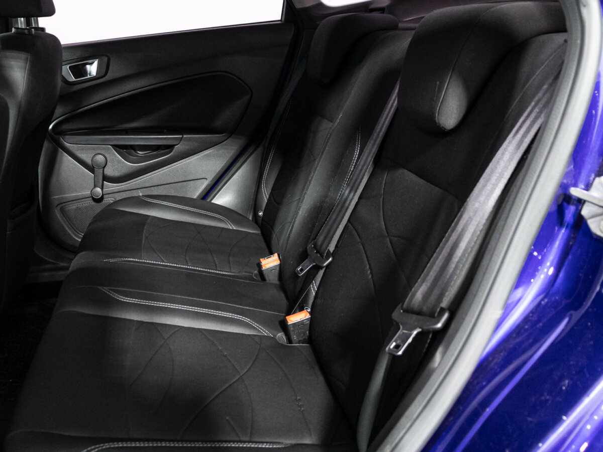 Ford Fiesta 2015 года с пробегом. Фото: #9