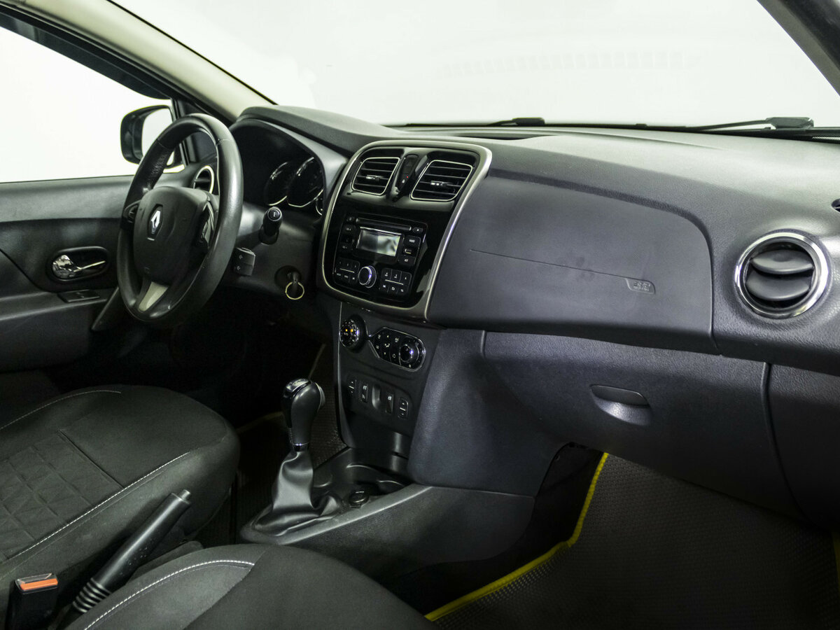 Renault Sandero 2015 года с пробегом. Фото: #6