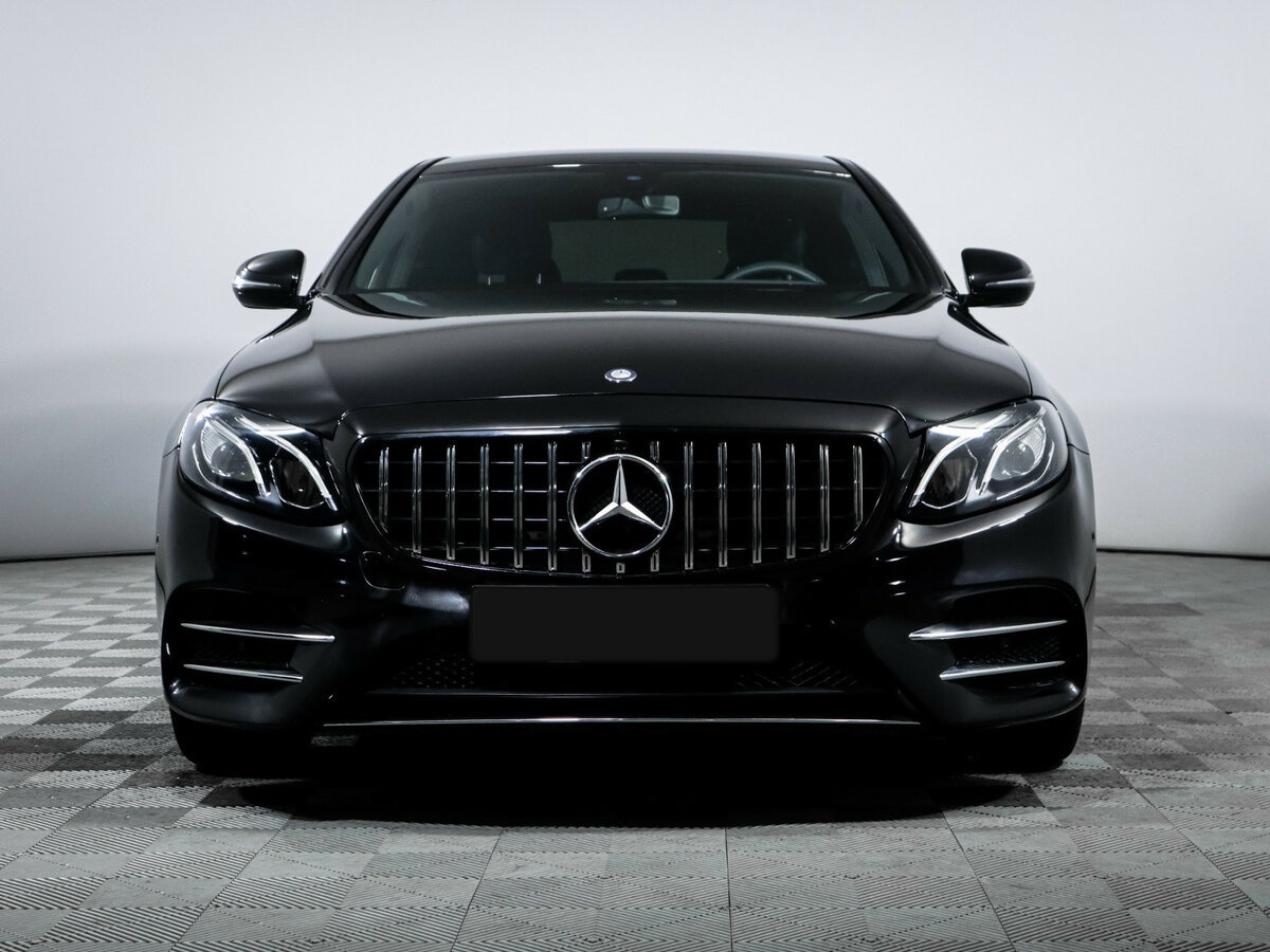 Mercedes-Benz E-Класс 2017 года с пробегом. Фото: #1