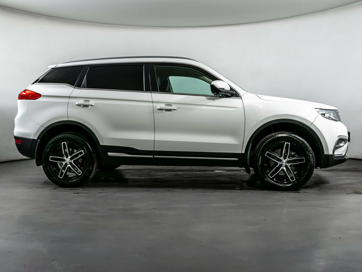 Geely Atlas 2019 года с пробегом. Фото: #3