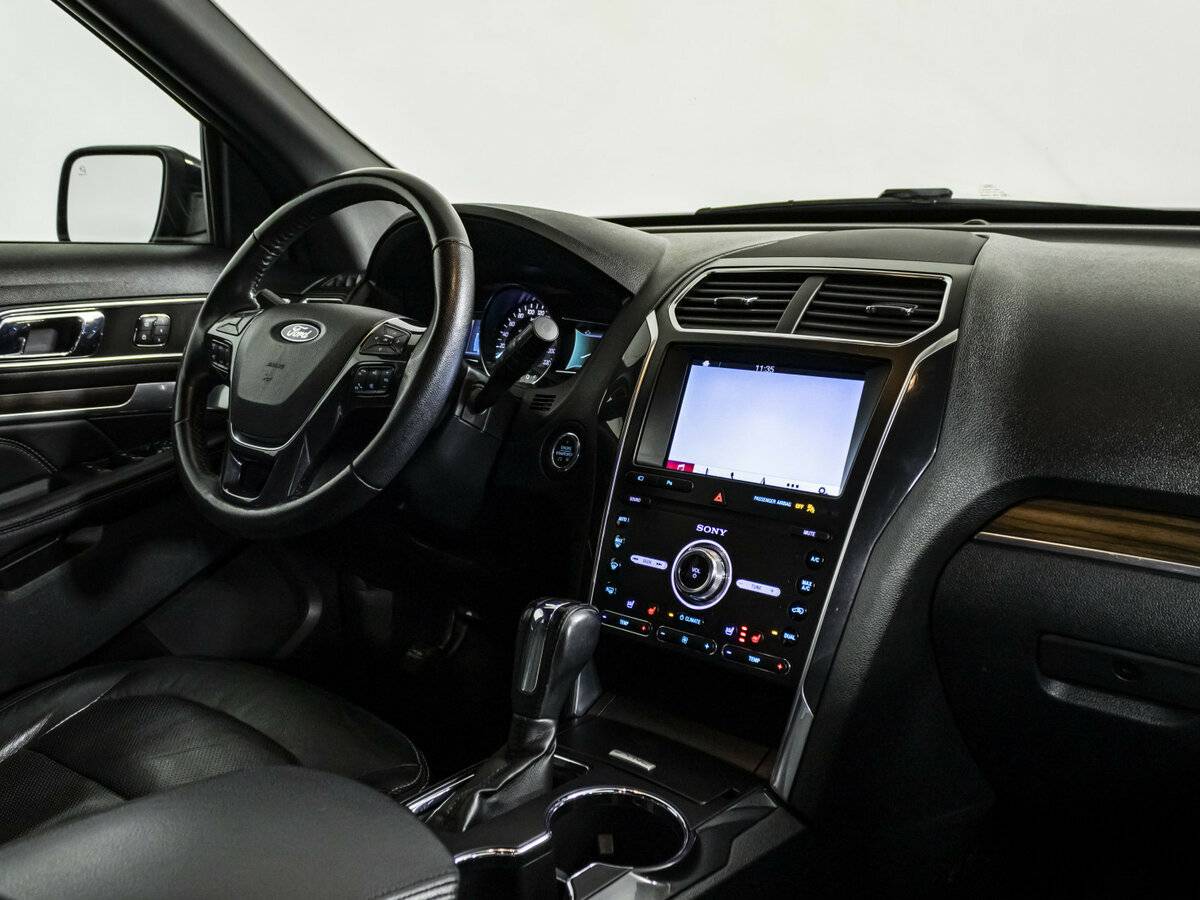 Ford Explorer 2018 года с пробегом. Фото: #6