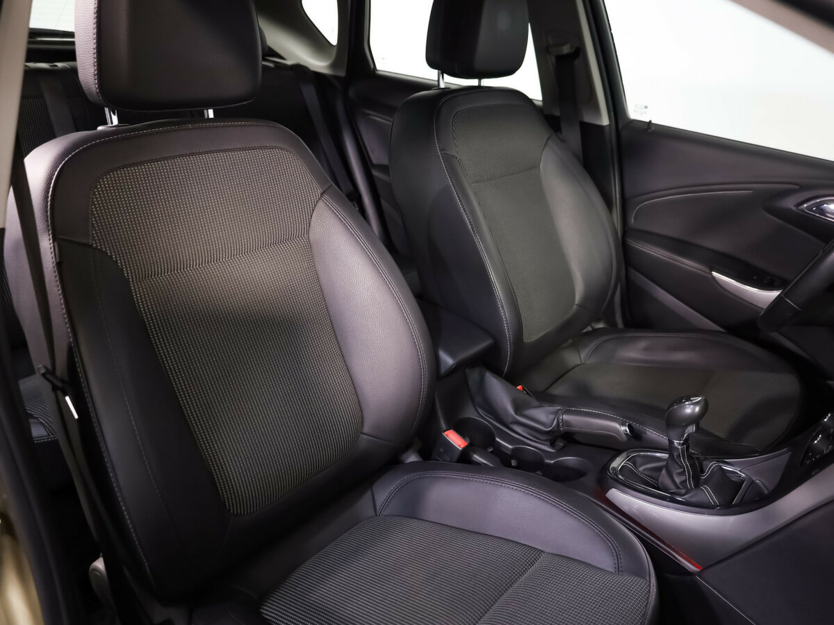 Opel Astra 2012 года с пробегом. Фото: #15