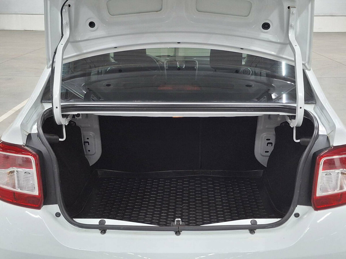 Renault Logan 2017 года с пробегом. Фото: #9