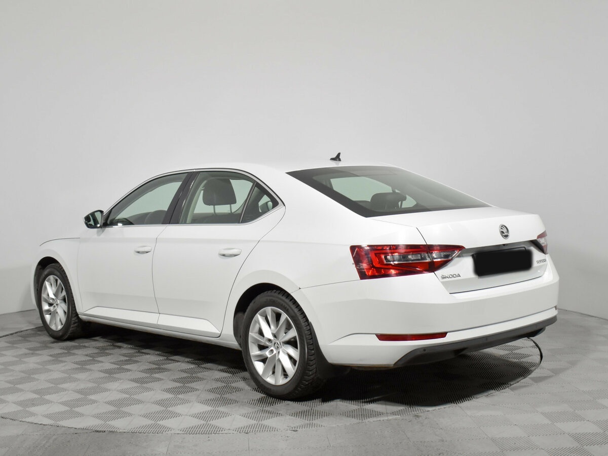 Skoda Superb 2018 года с пробегом. Фото: #5