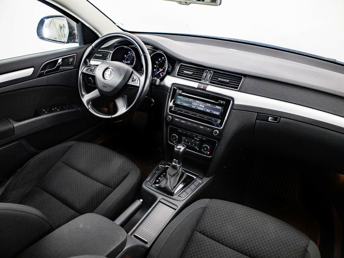 Skoda Superb 2014 года с пробегом. Фото: #10