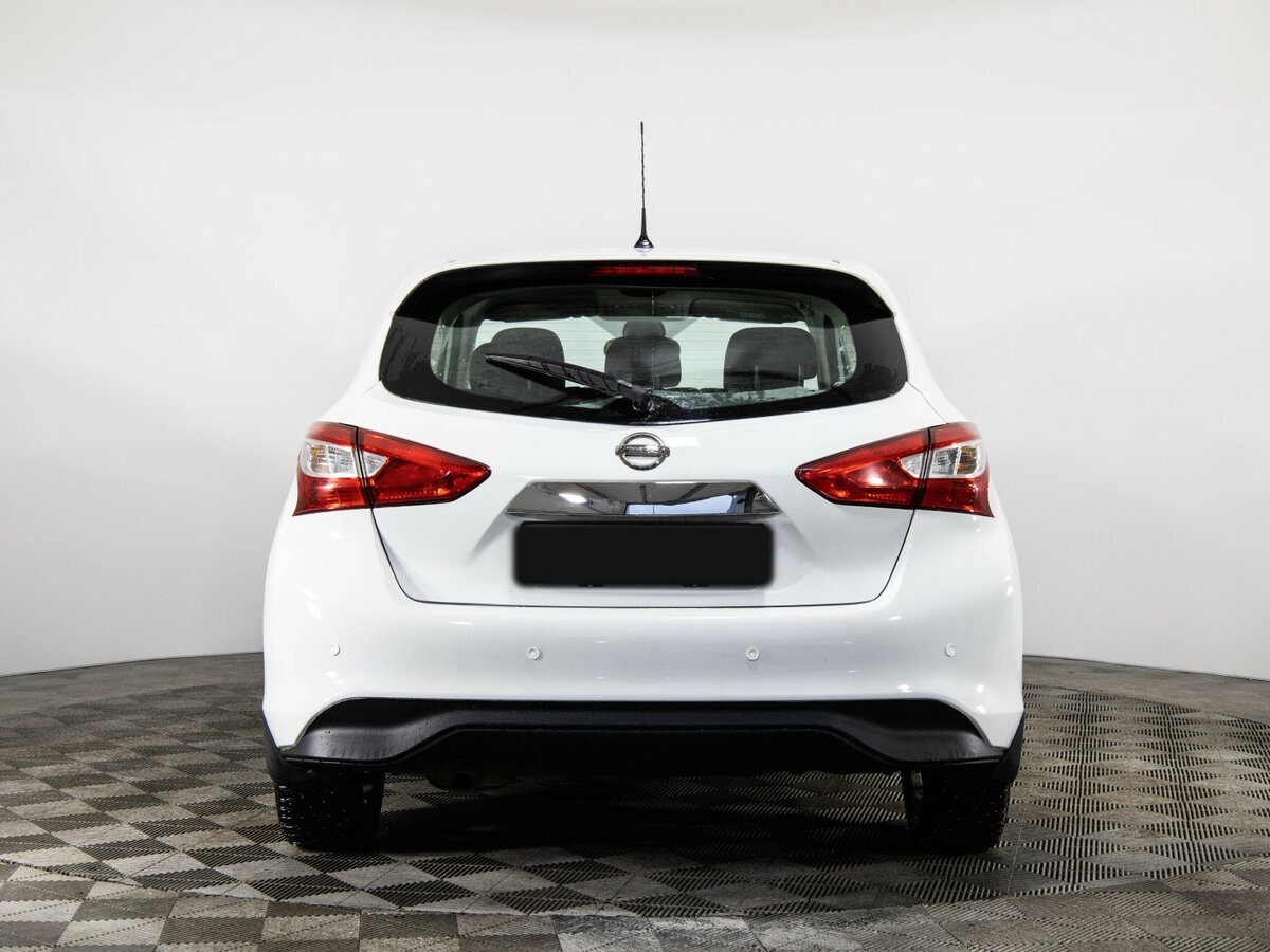 Nissan Tiida 2015 года с пробегом. Фото: #4