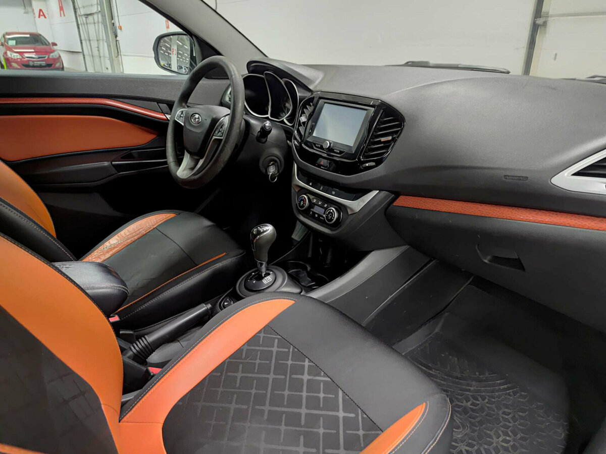 Lada (ВАЗ) Vesta 2018 года с пробегом. Фото: #10