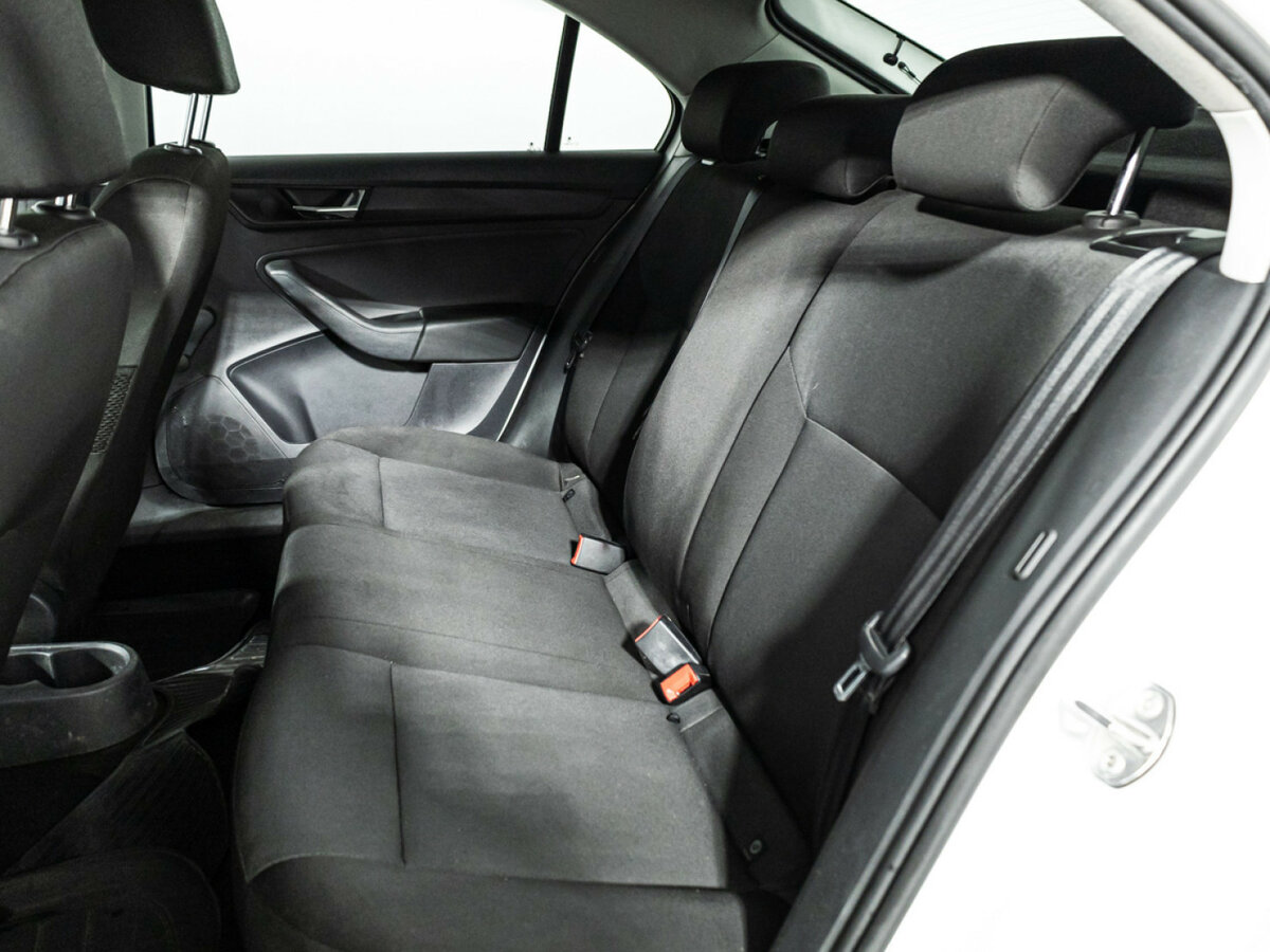 Skoda Rapid 2018 года с пробегом. Фото: #9