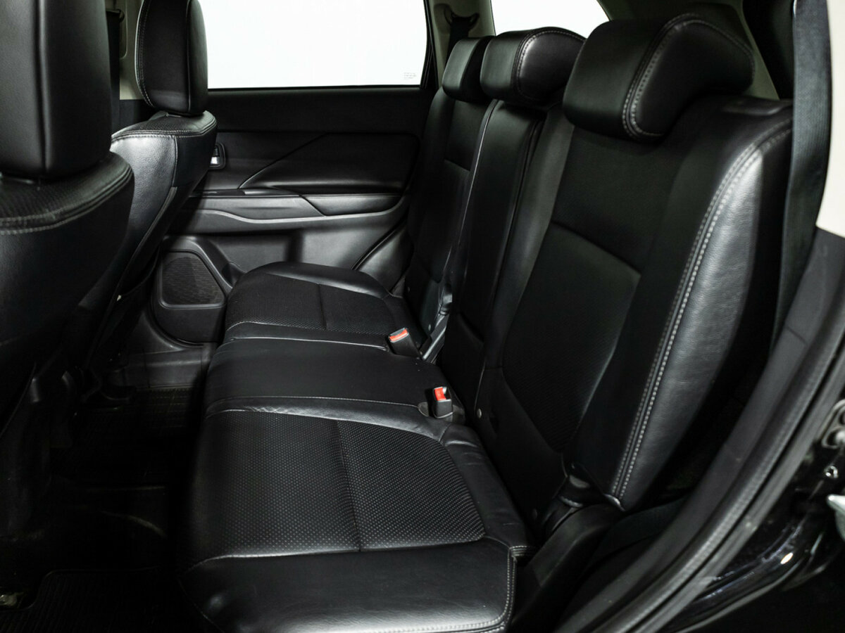 Mitsubishi Outlander 2013 года с пробегом. Фото: #9