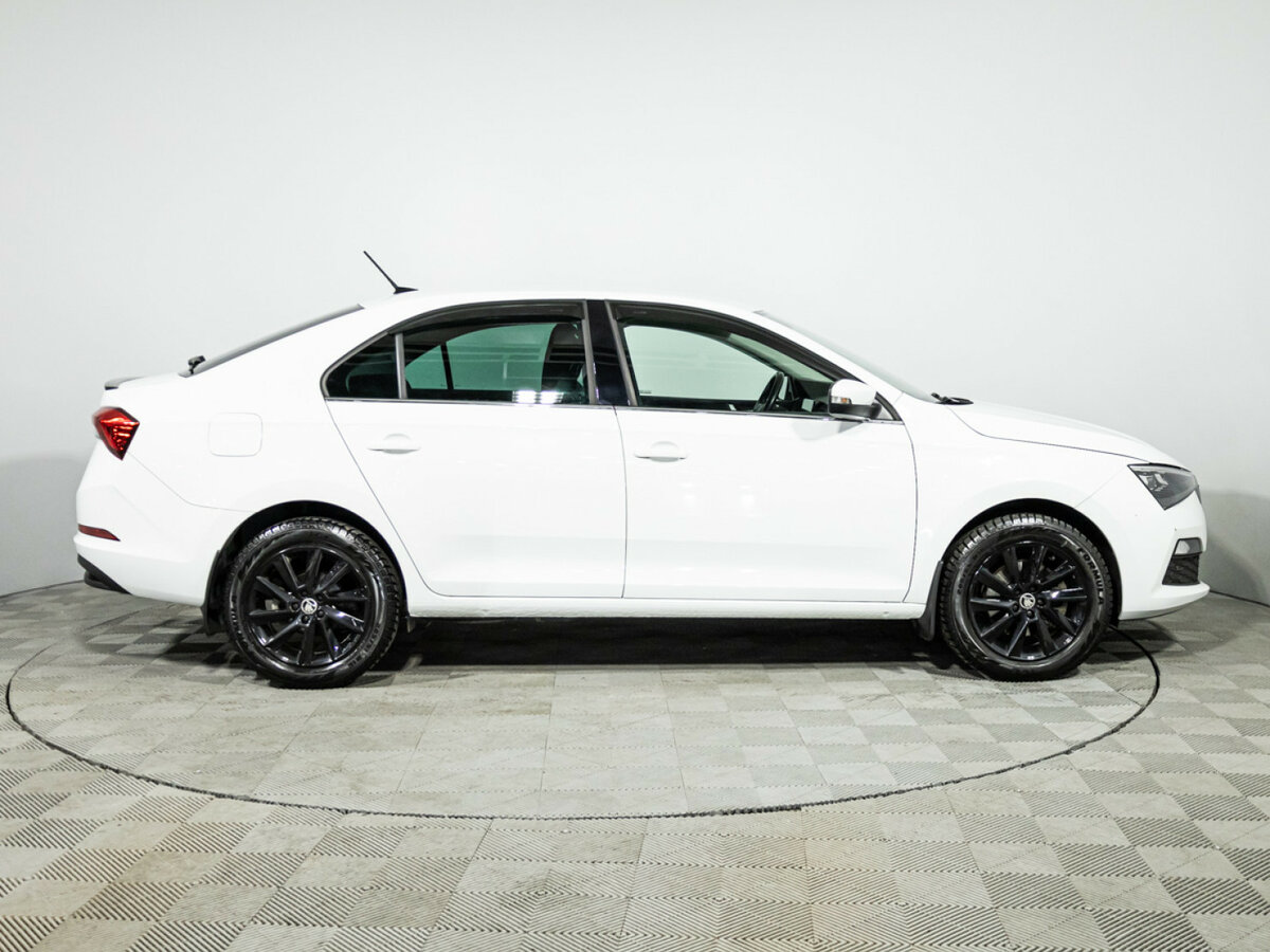 Skoda Rapid 2021 года с пробегом. Фото: #3