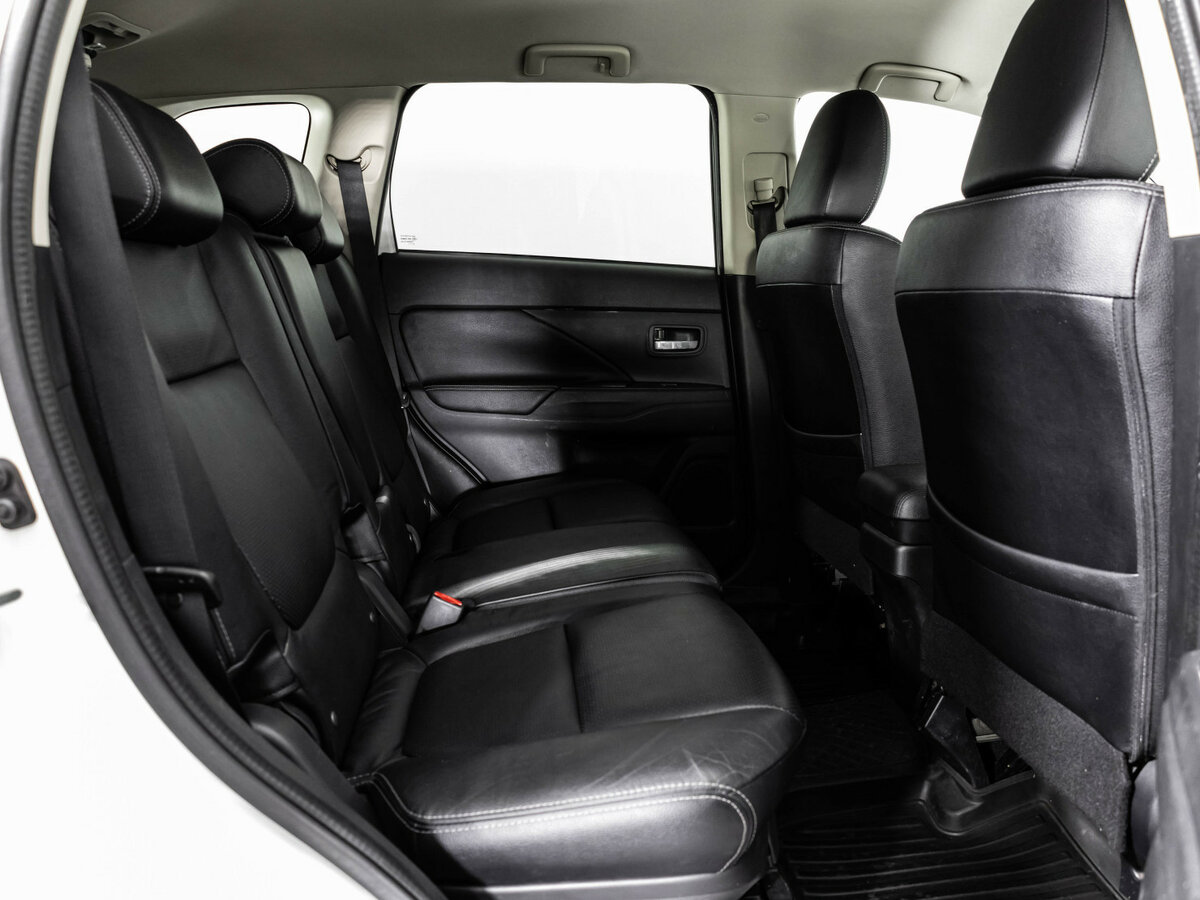 Mitsubishi Outlander 2016 года с пробегом. Фото: #15