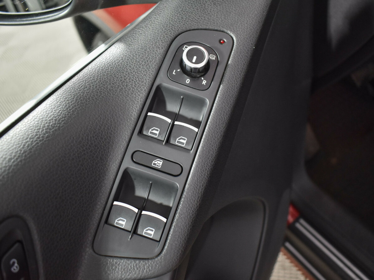 Volkswagen Tiguan 2013 года с пробегом. Фото: #13