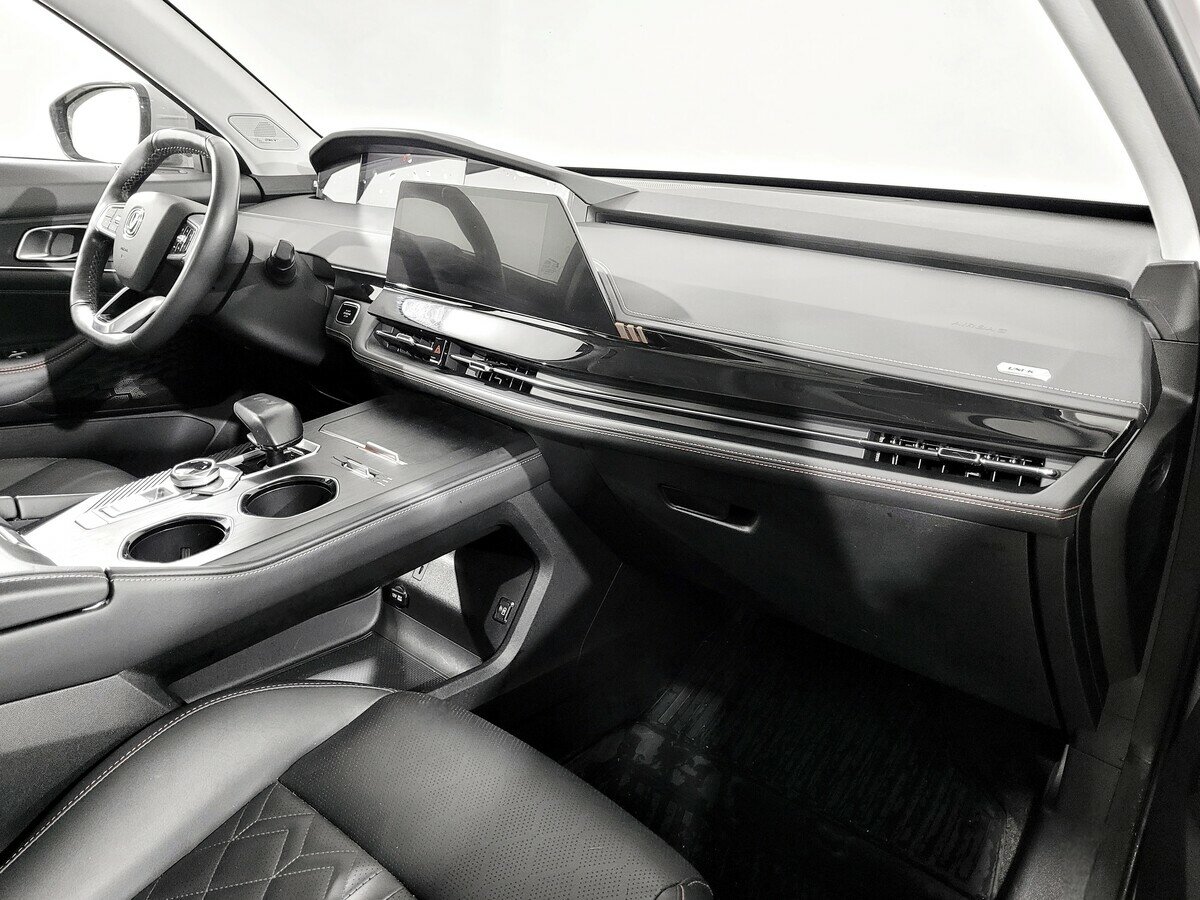 Changan UNI-K 2023 года с пробегом. Фото: #11