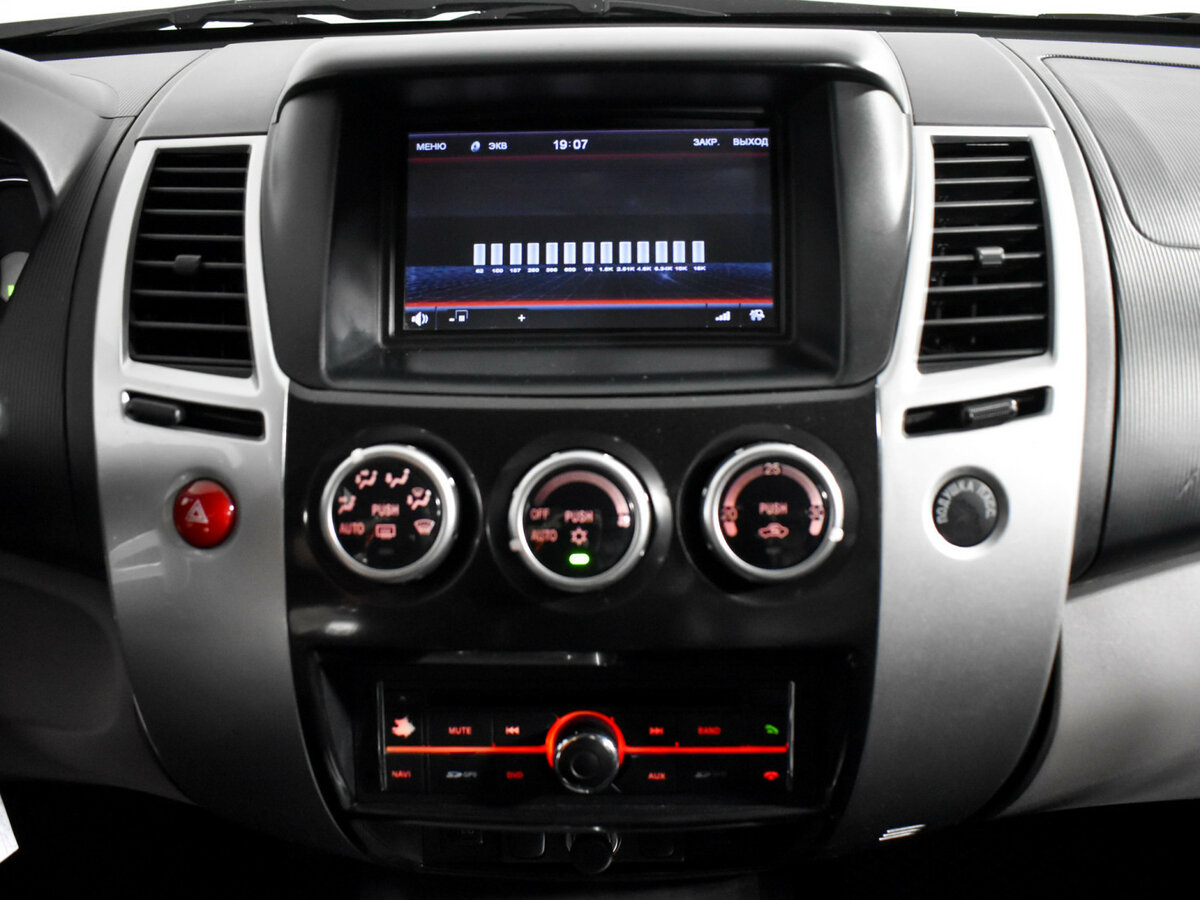 Mitsubishi Pajero Sport 2013 года с пробегом. Фото: #12